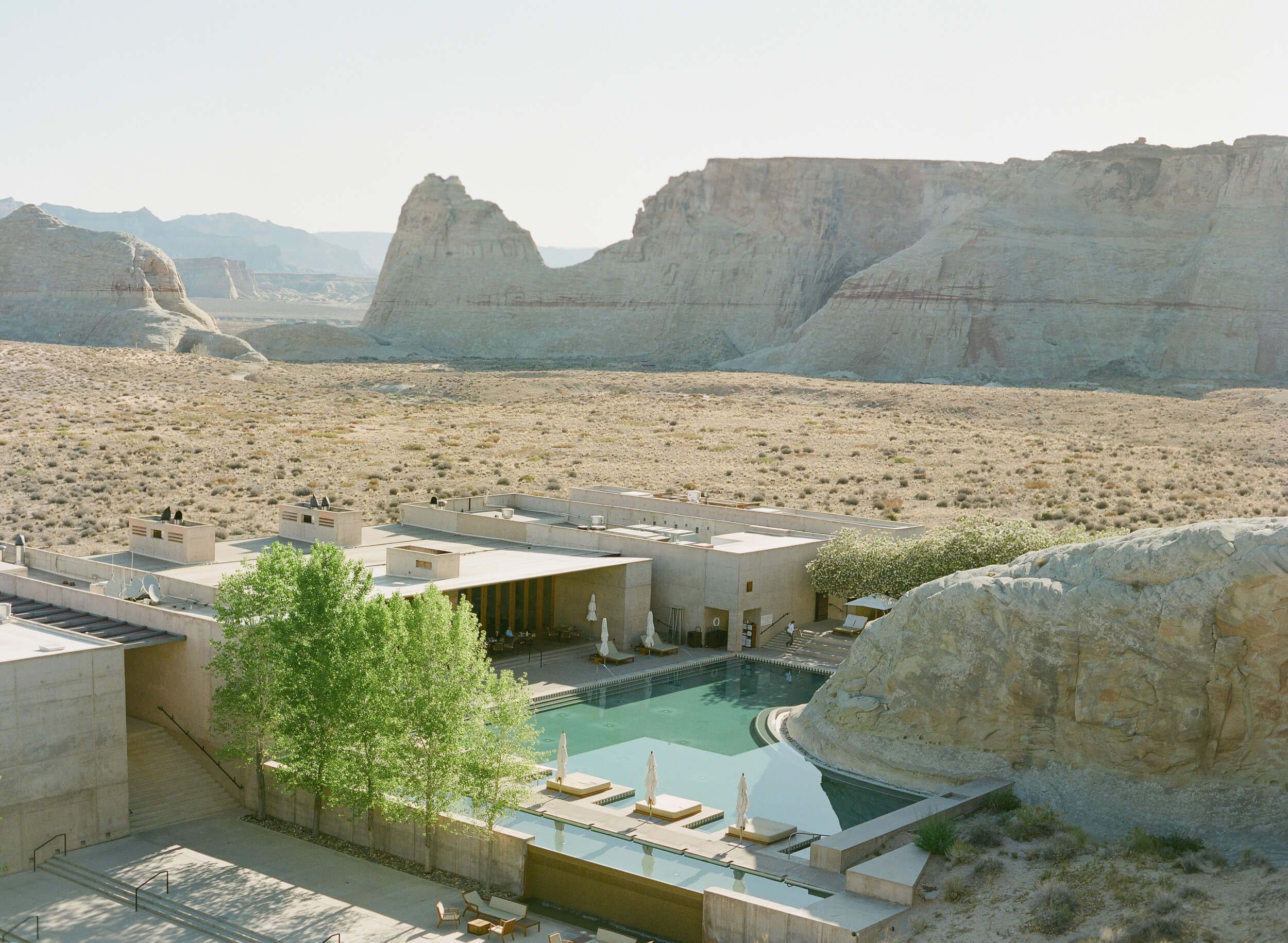 Amangiri Utah (Mỹ): Kỳ Quan Kiến Trúc Tối Giản Hòa Quyện Hẻm Núi Đá Đỏ 200 Triệu Năm