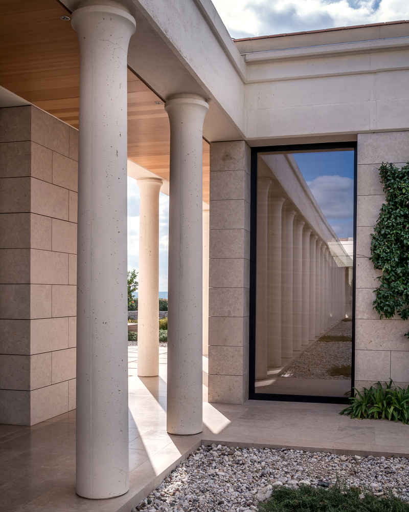Hồ bơi phản chiếu Amanzoe