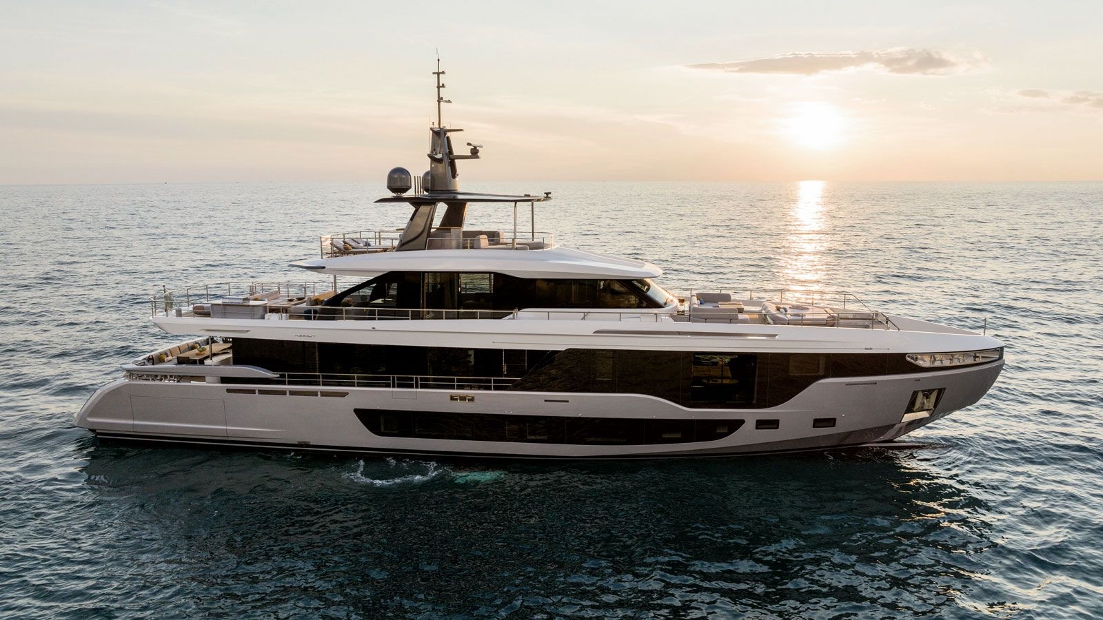 Azimut Grande 36M Main Saloon