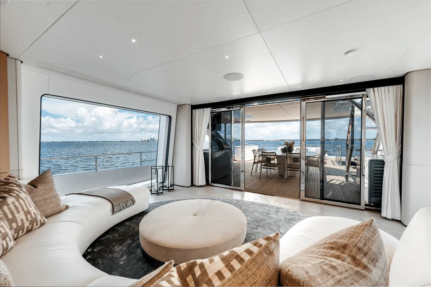 Azimut Grande 36M Detail