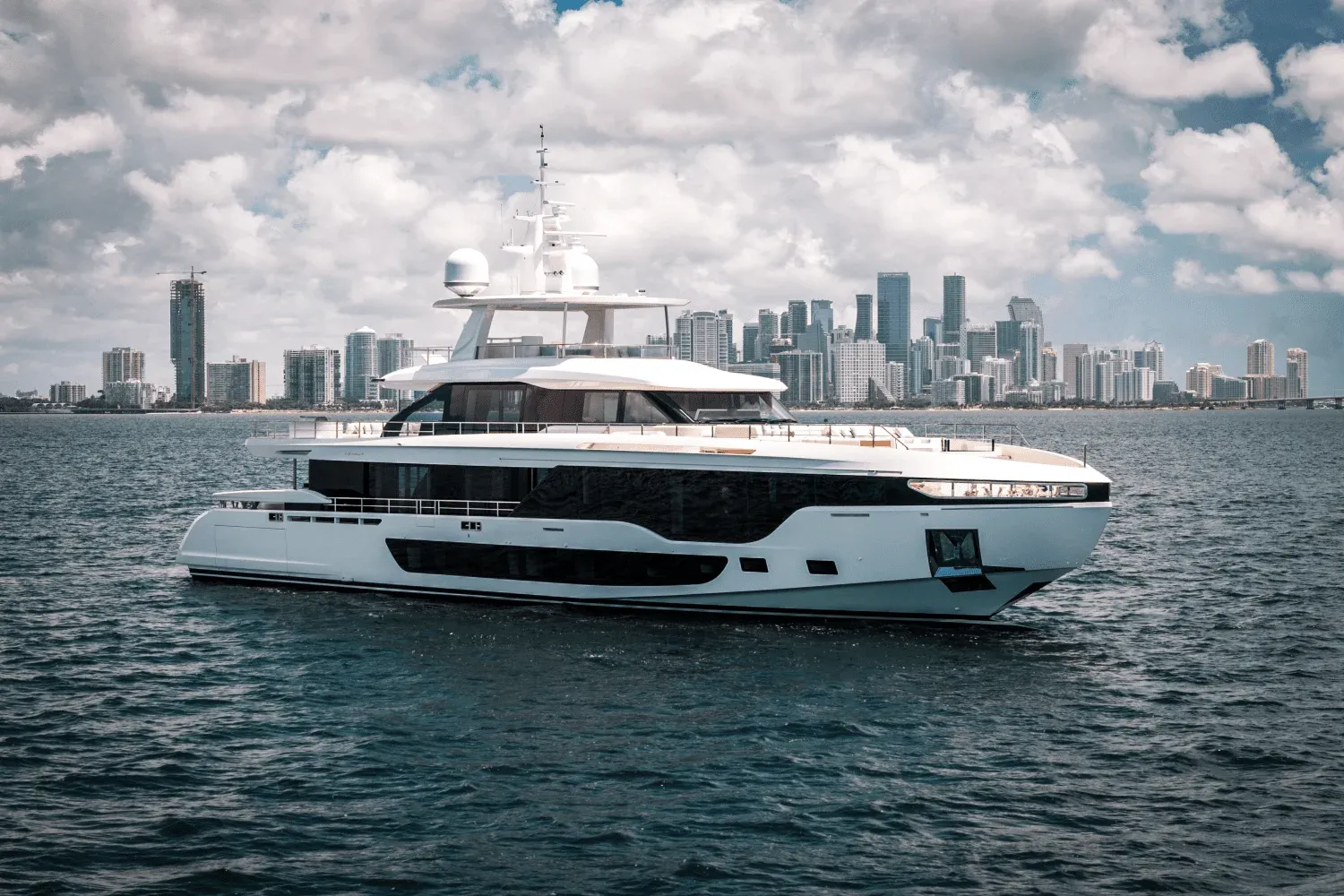 Azimut Grande 36M Detail