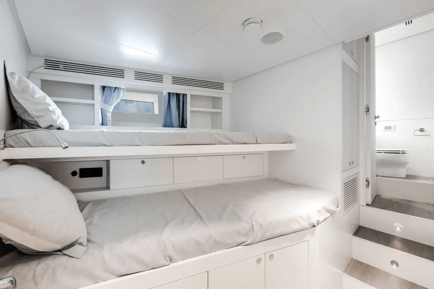 Azimut Grande 36M Detail
