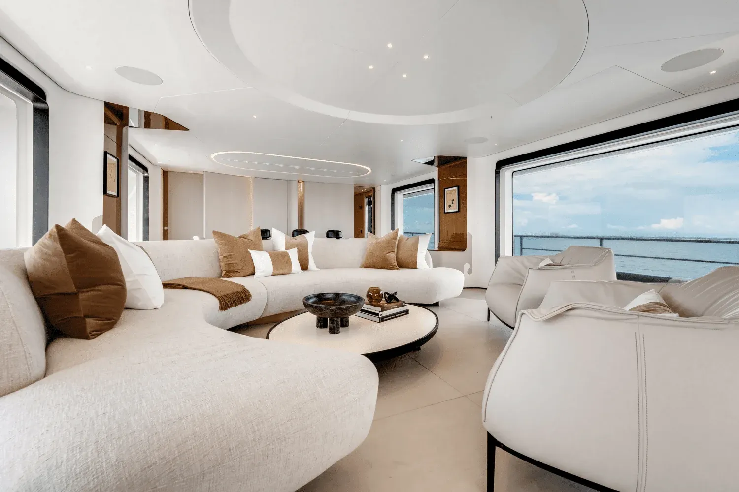 Azimut Grande 36M Detail