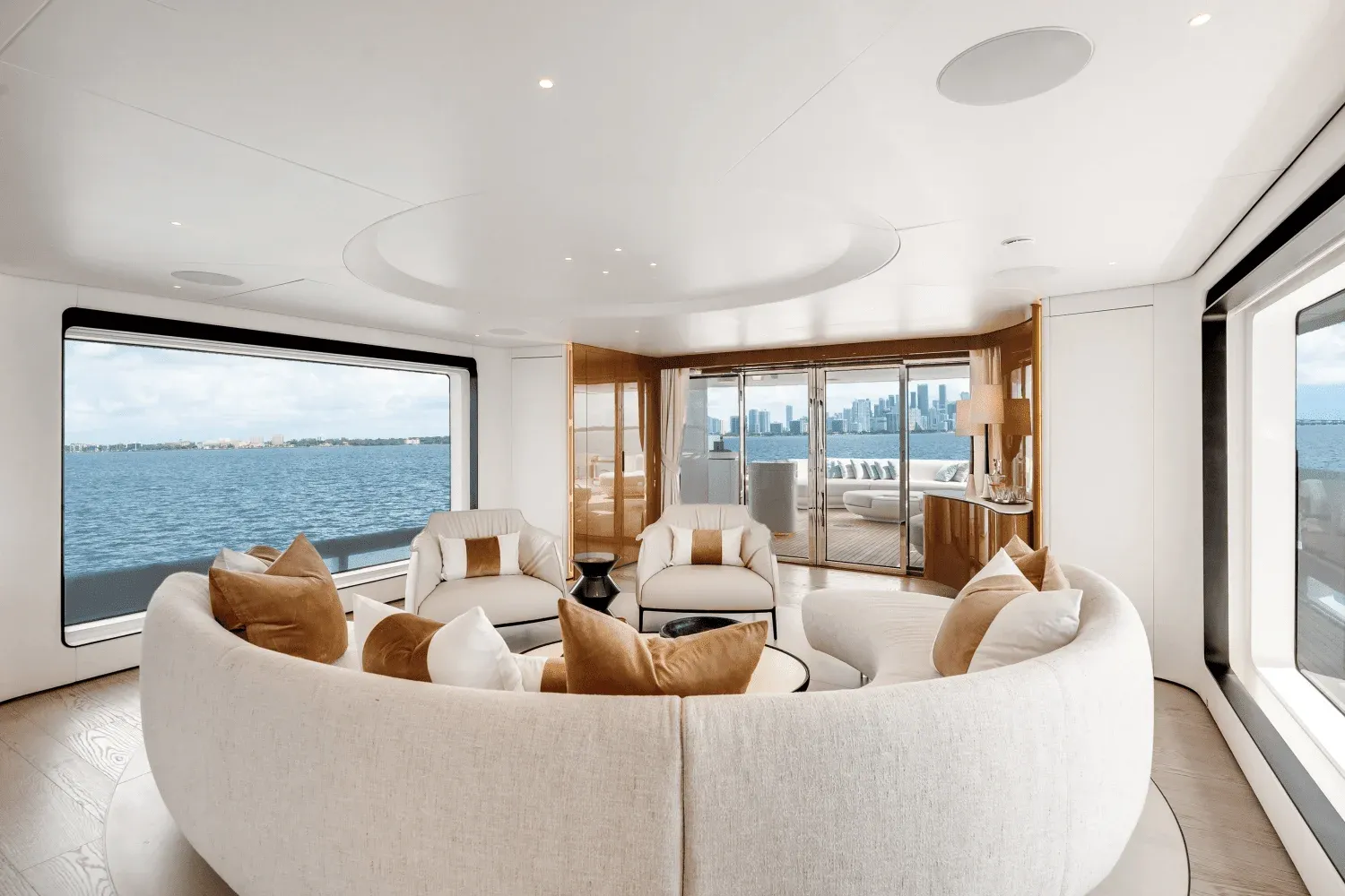 Azimut Grande 36M Detail