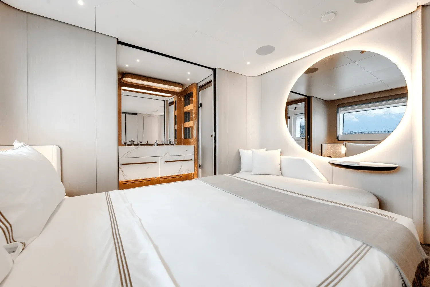 Azimut Grande 36M Detail