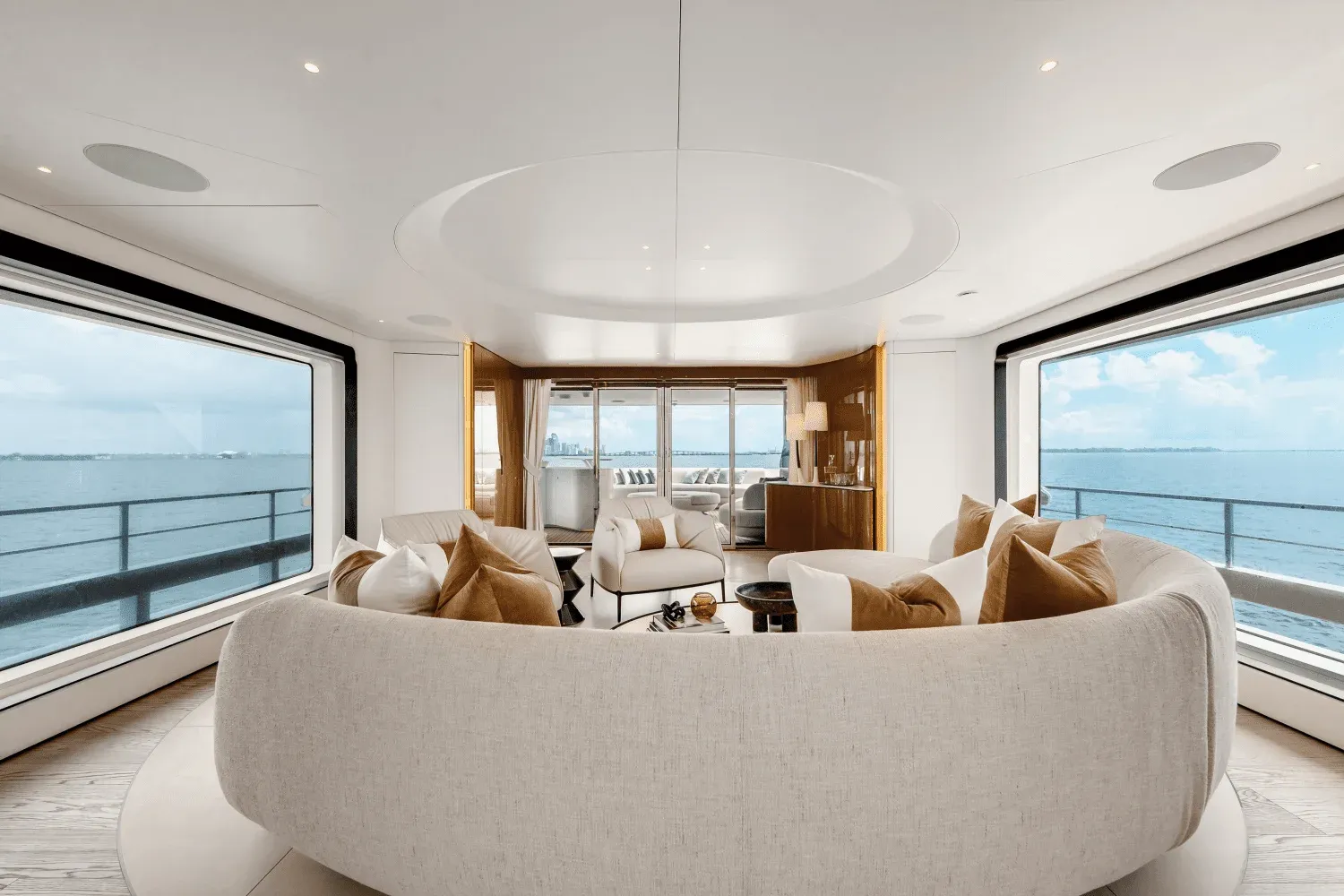 Azimut Grande 36M Detail