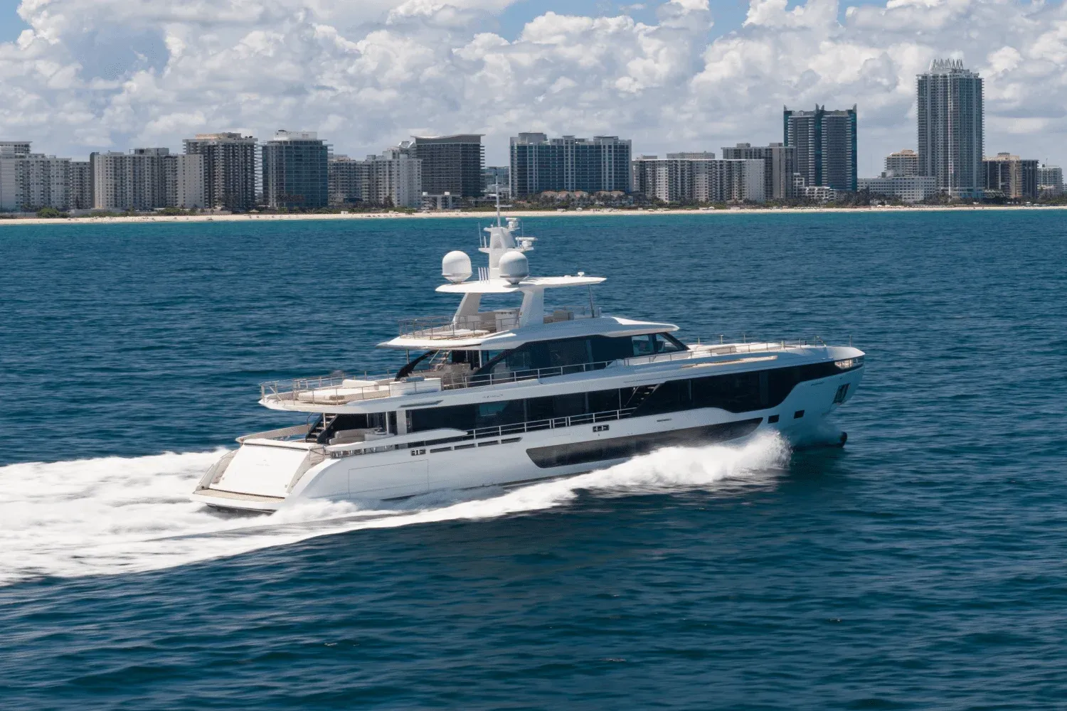 Azimut Grande 36M Detail