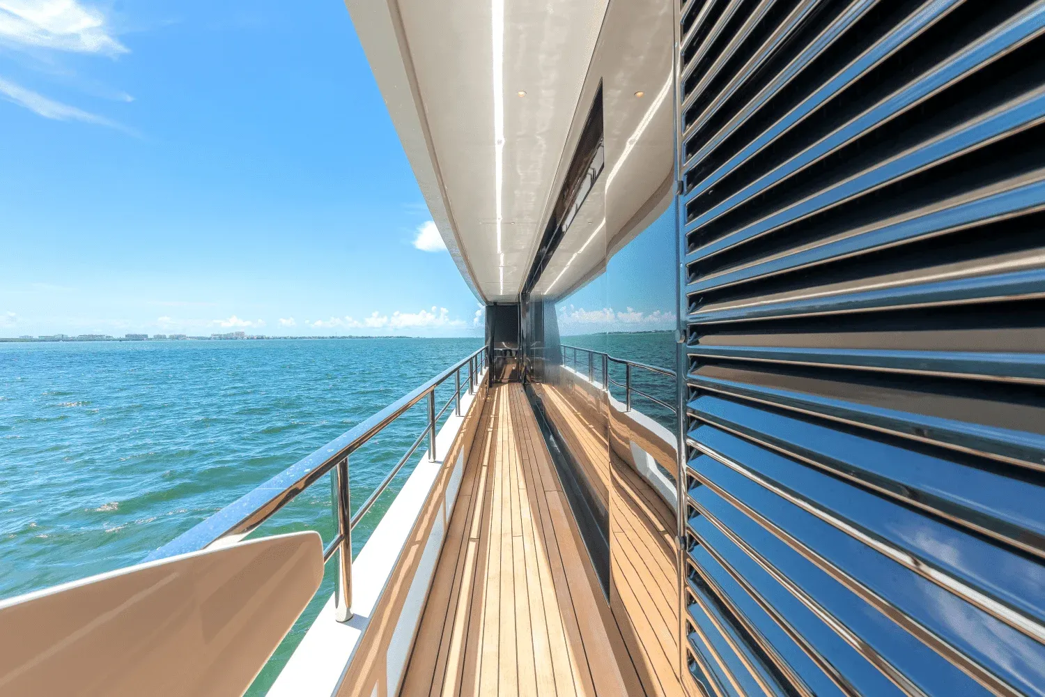 Azimut Grande 36M Detail