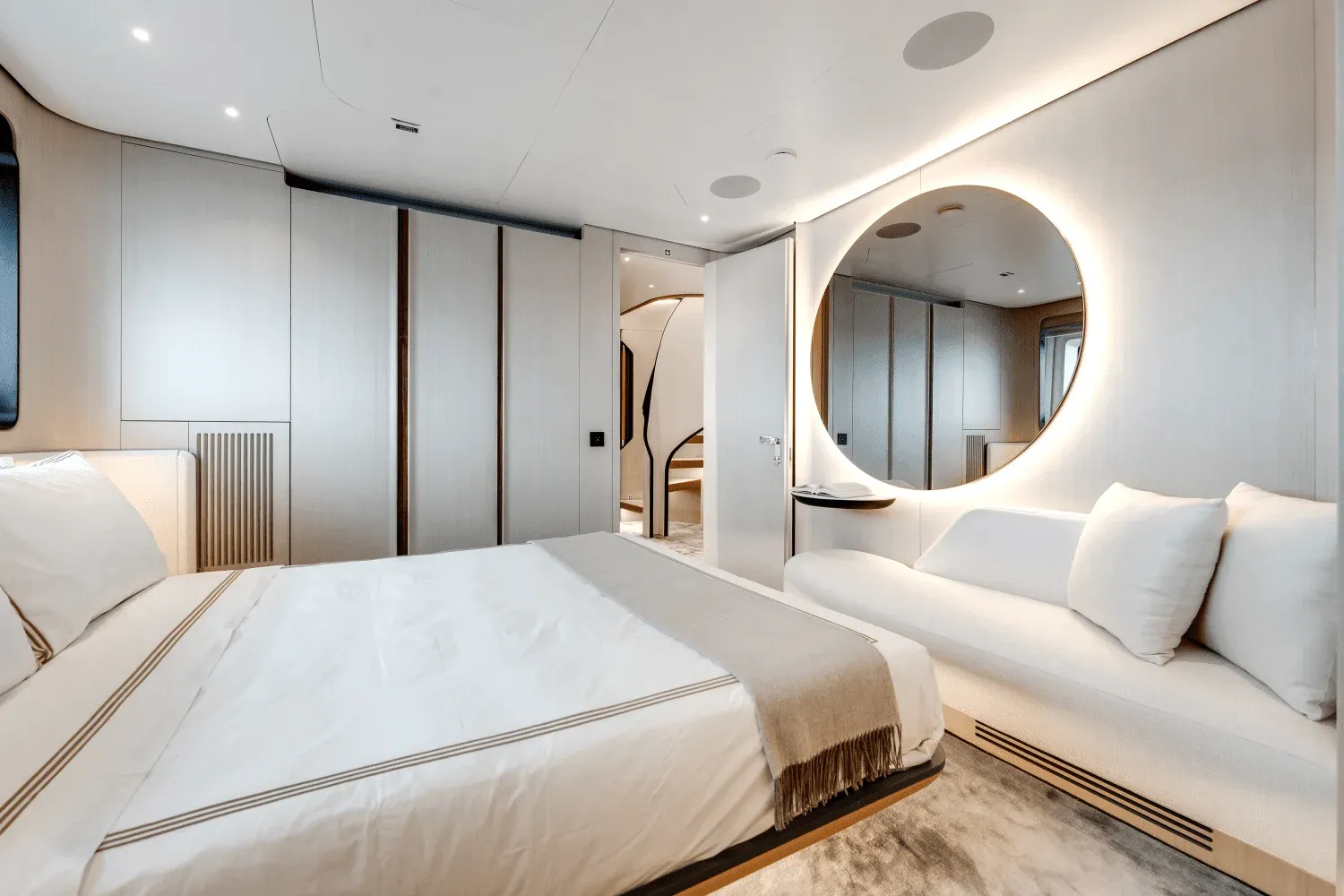 Azimut Grande 36M Detail