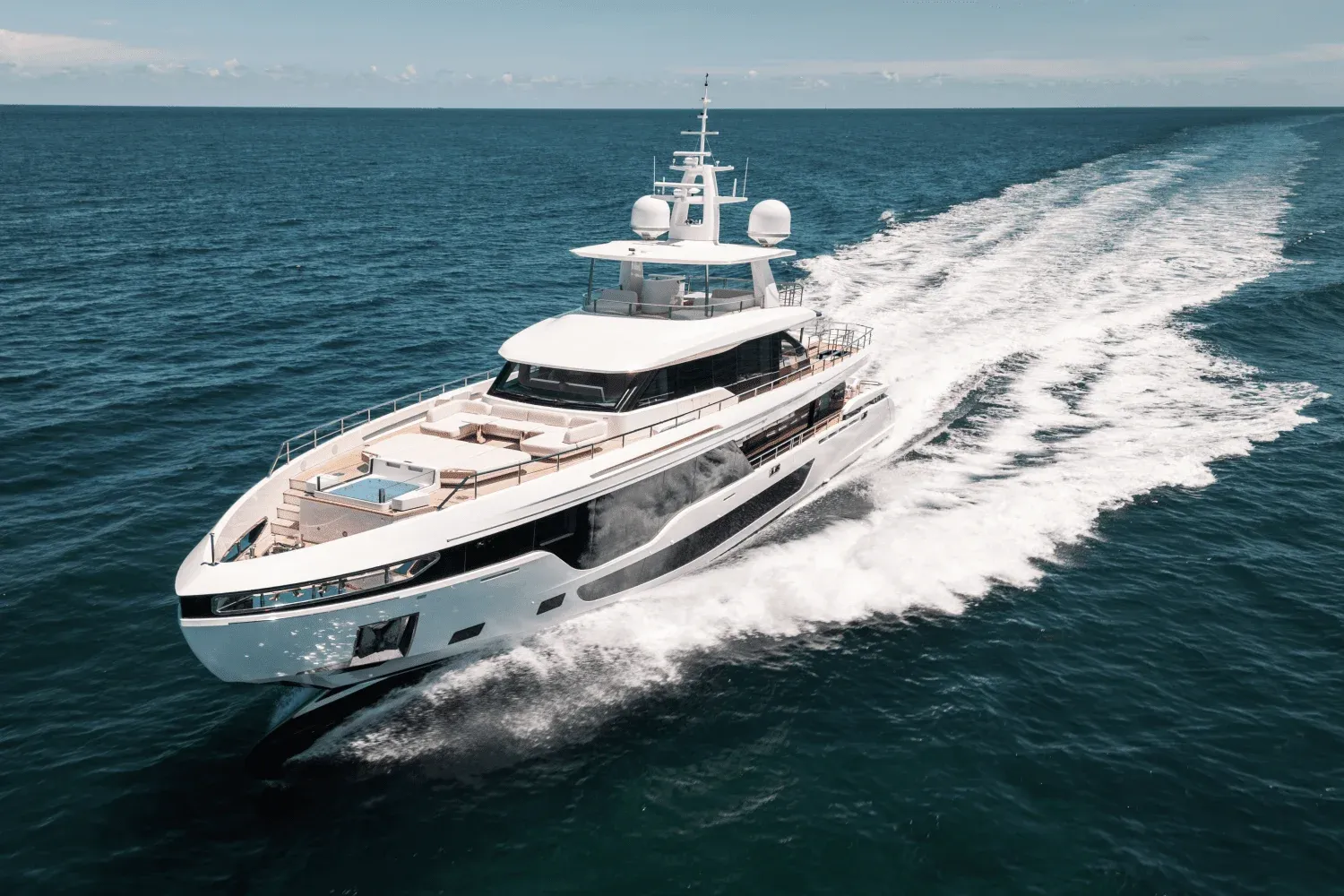 Azimut Grande 36M Detail