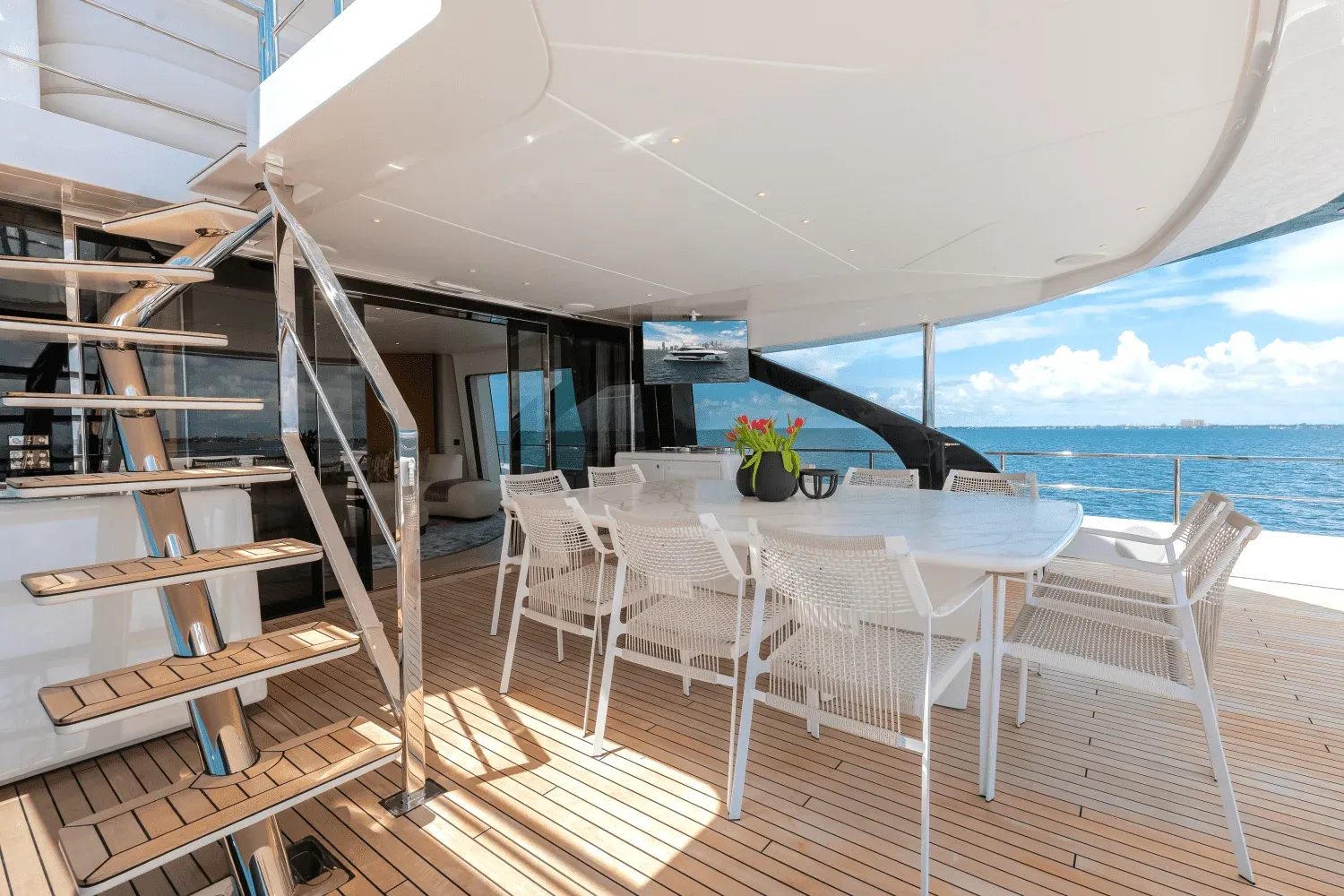 Azimut Grande 36M Detail