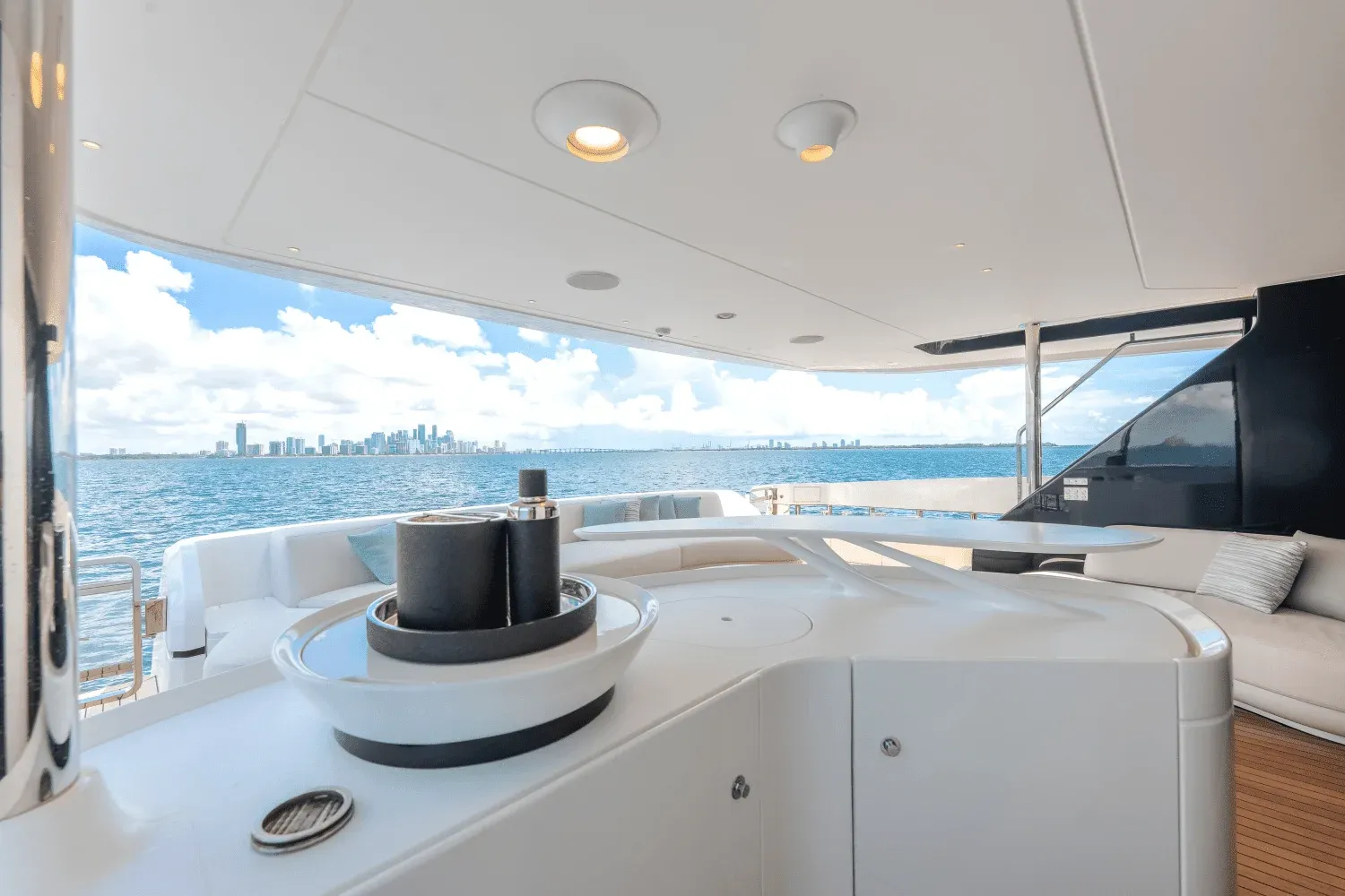 Azimut Grande 36M Detail