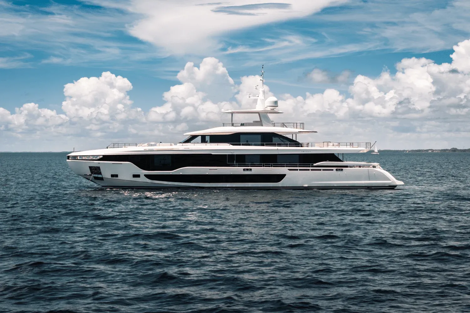 Azimut Grande 36M Detail