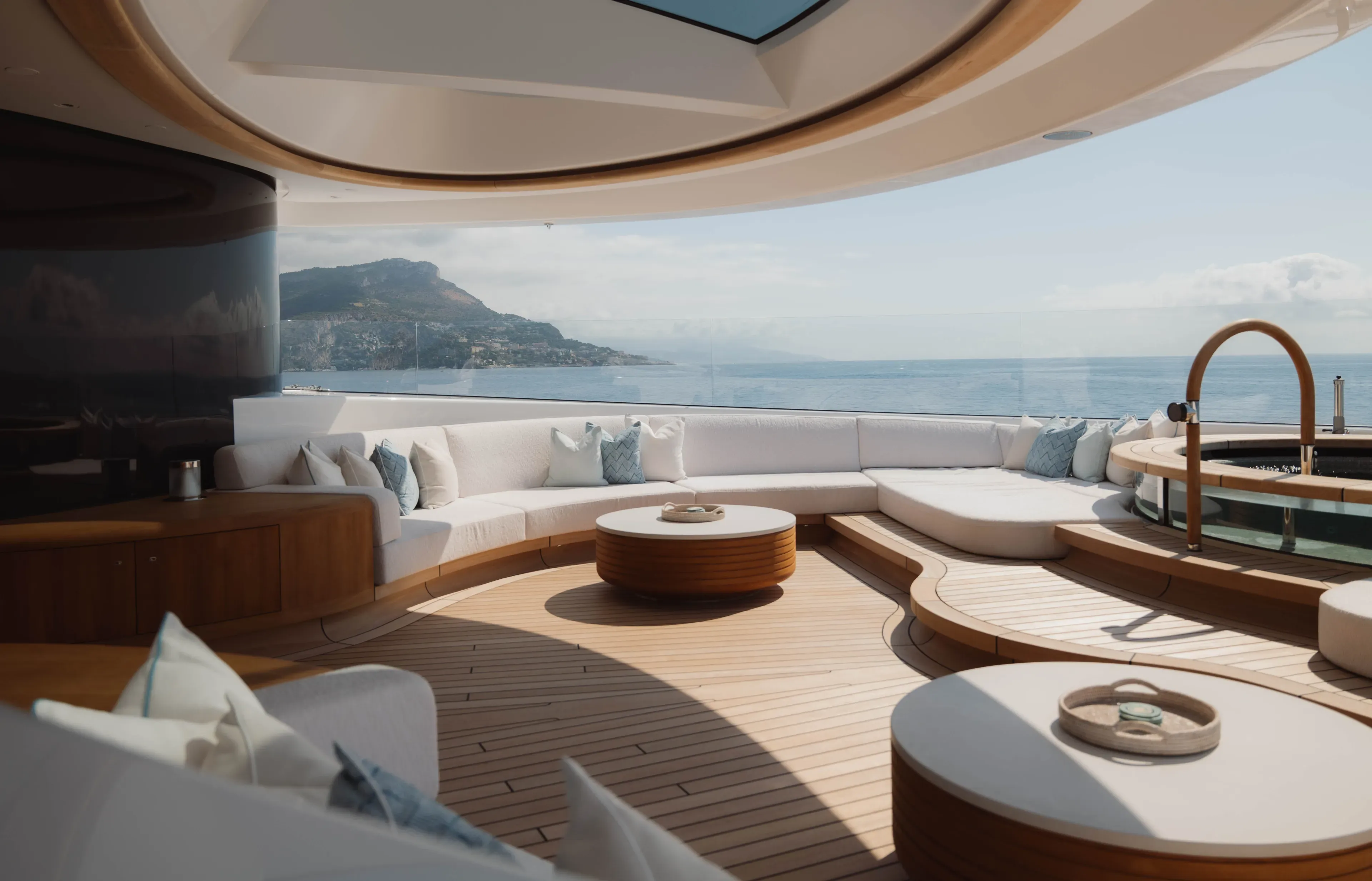 Feadship 821 Detail
