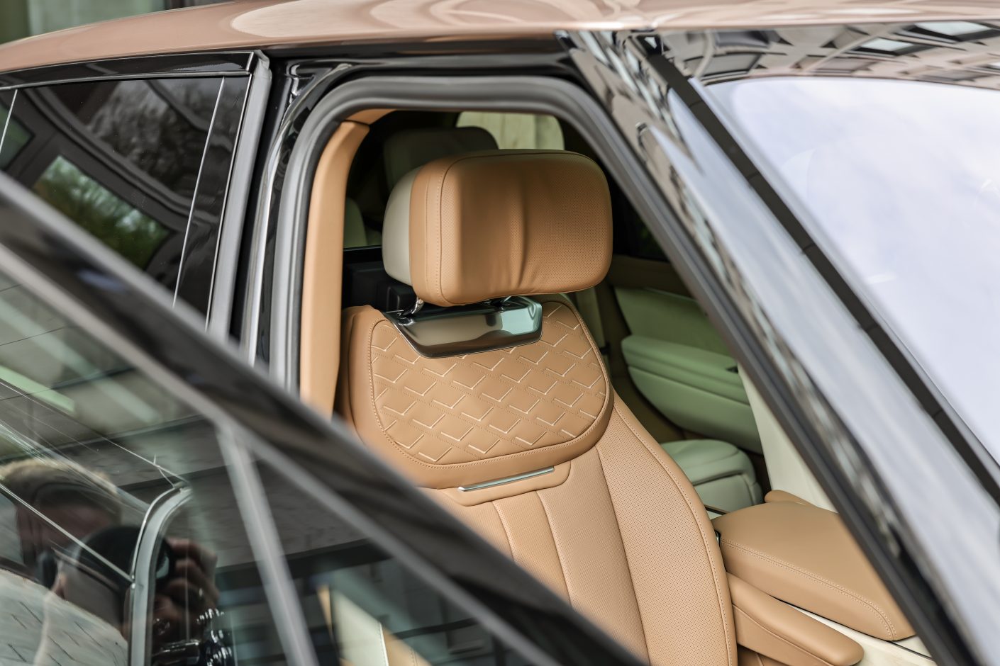 Range Rover SV LWB Detail