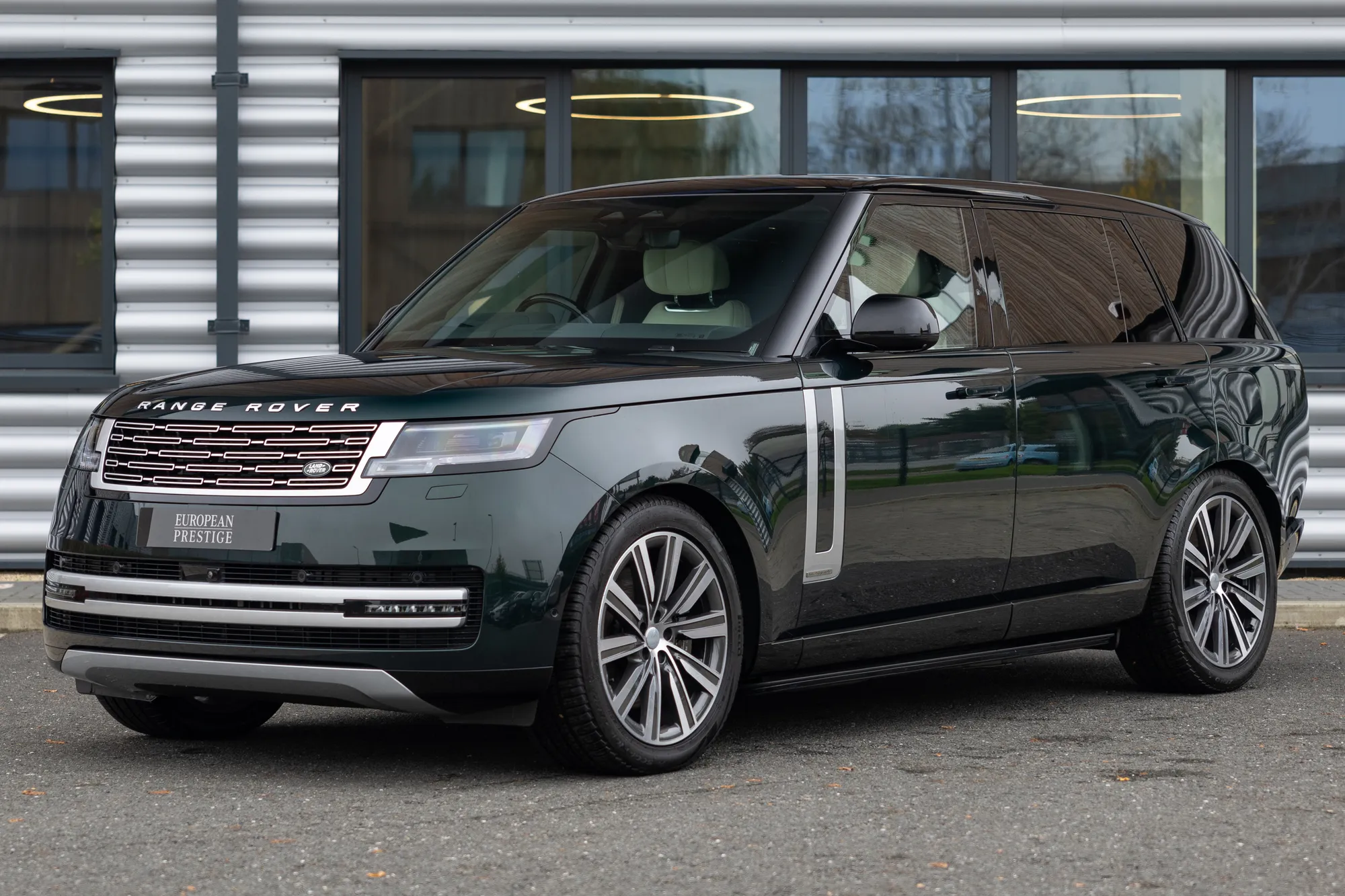 Range Rover SV LWB Detail
