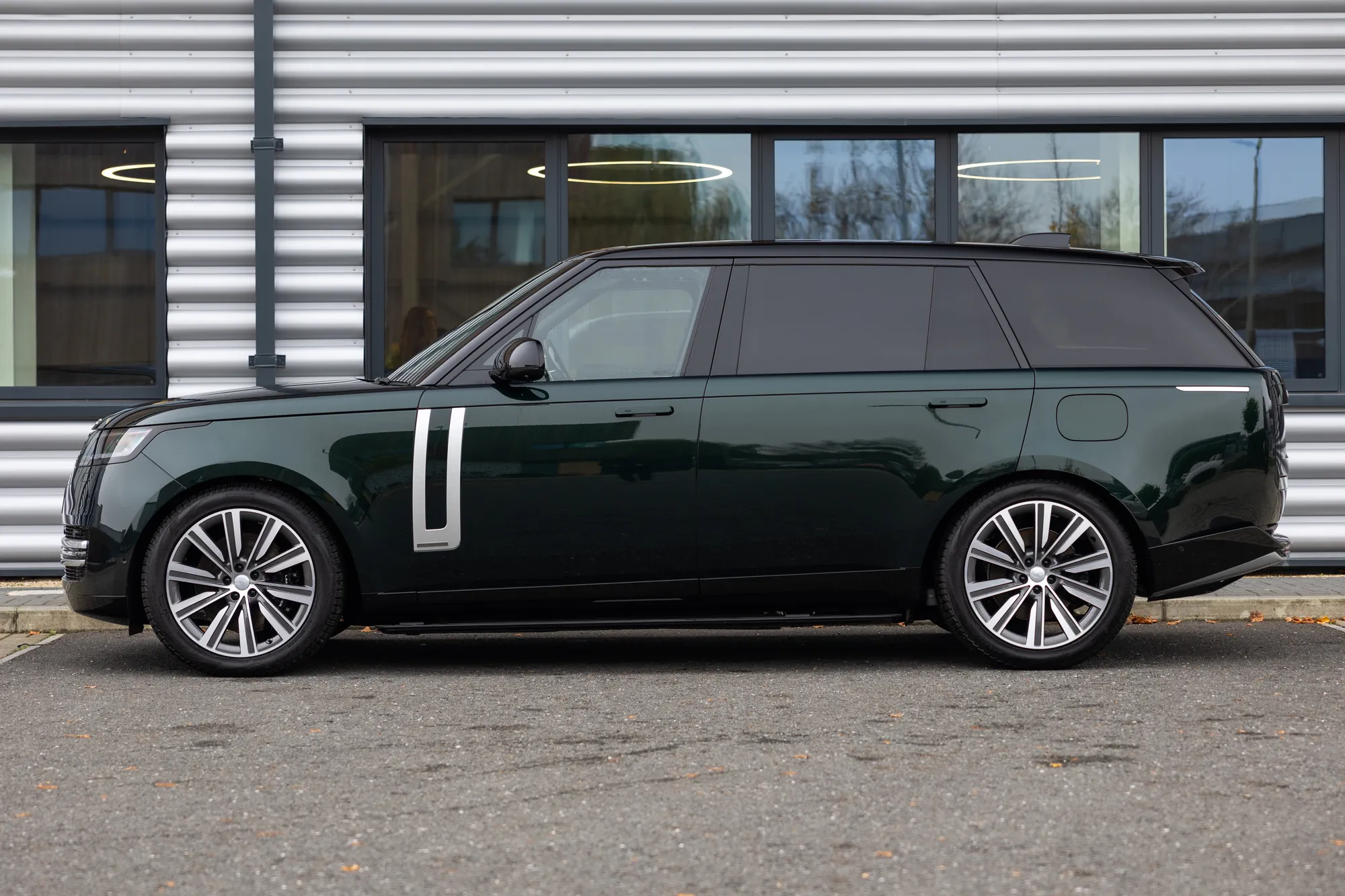 Range Rover SV LWB Detail