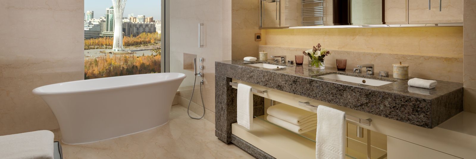 Phòng Suite hoàng gia The Ritz-Carlton Astana