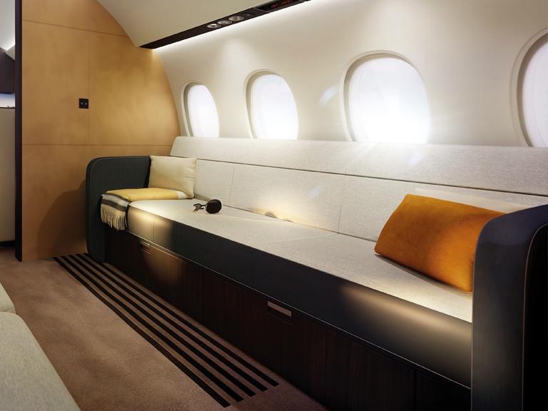Dassault Falcon 10X Detail