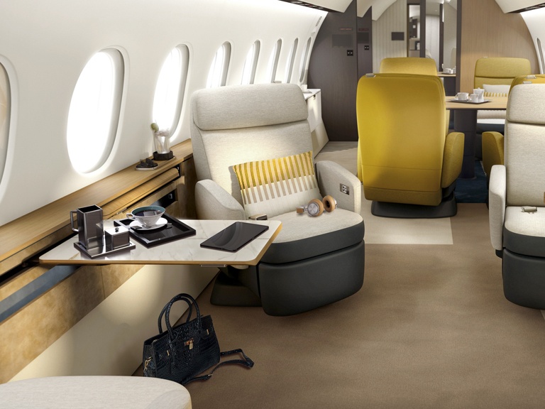 Dassault Falcon 10X Detail