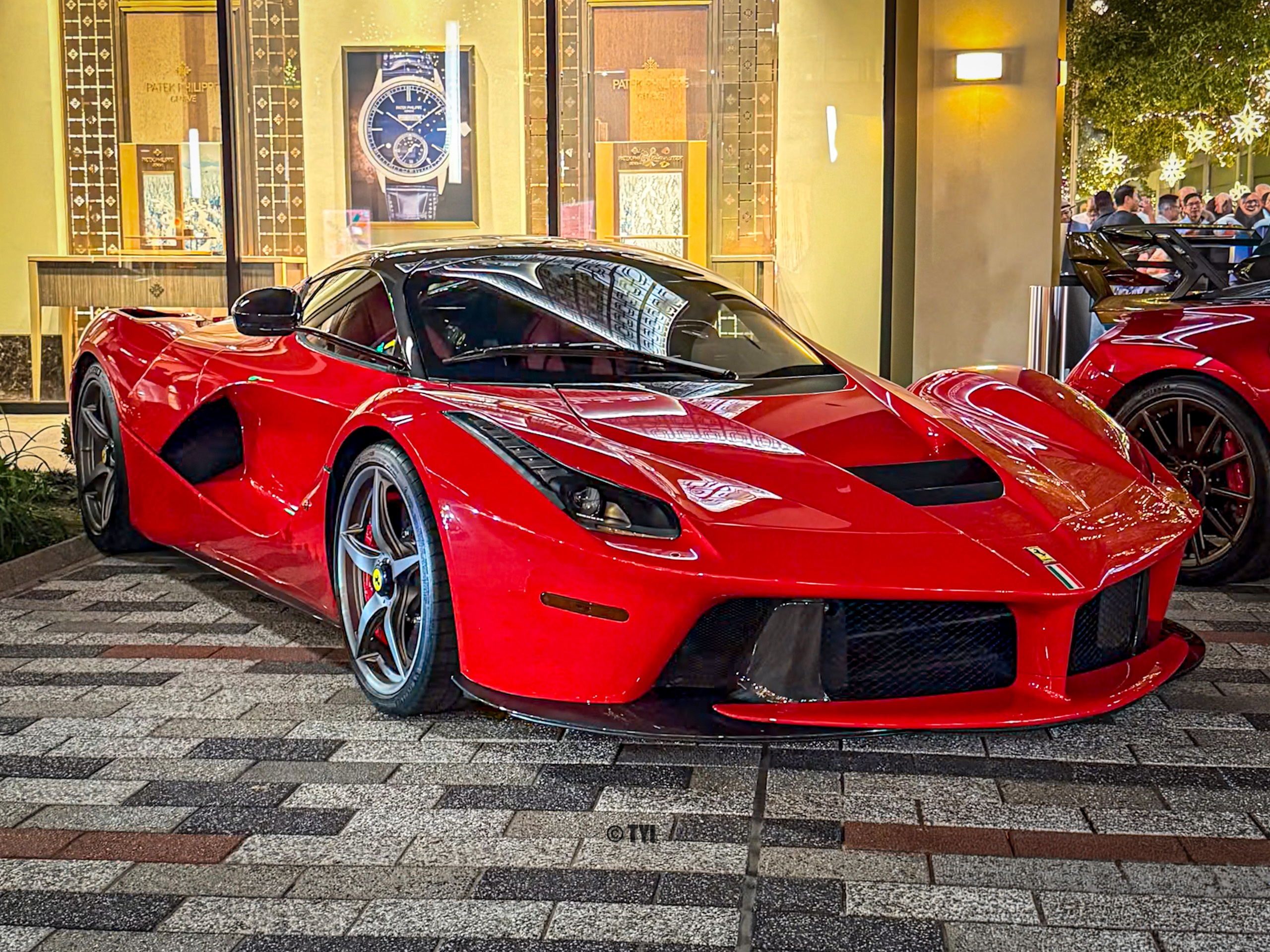 Ferrari LaFerrari 2026: Đỉnh Cao Động Cơ V12 Hybrid & Di Sản Huyền Thoại Maranello