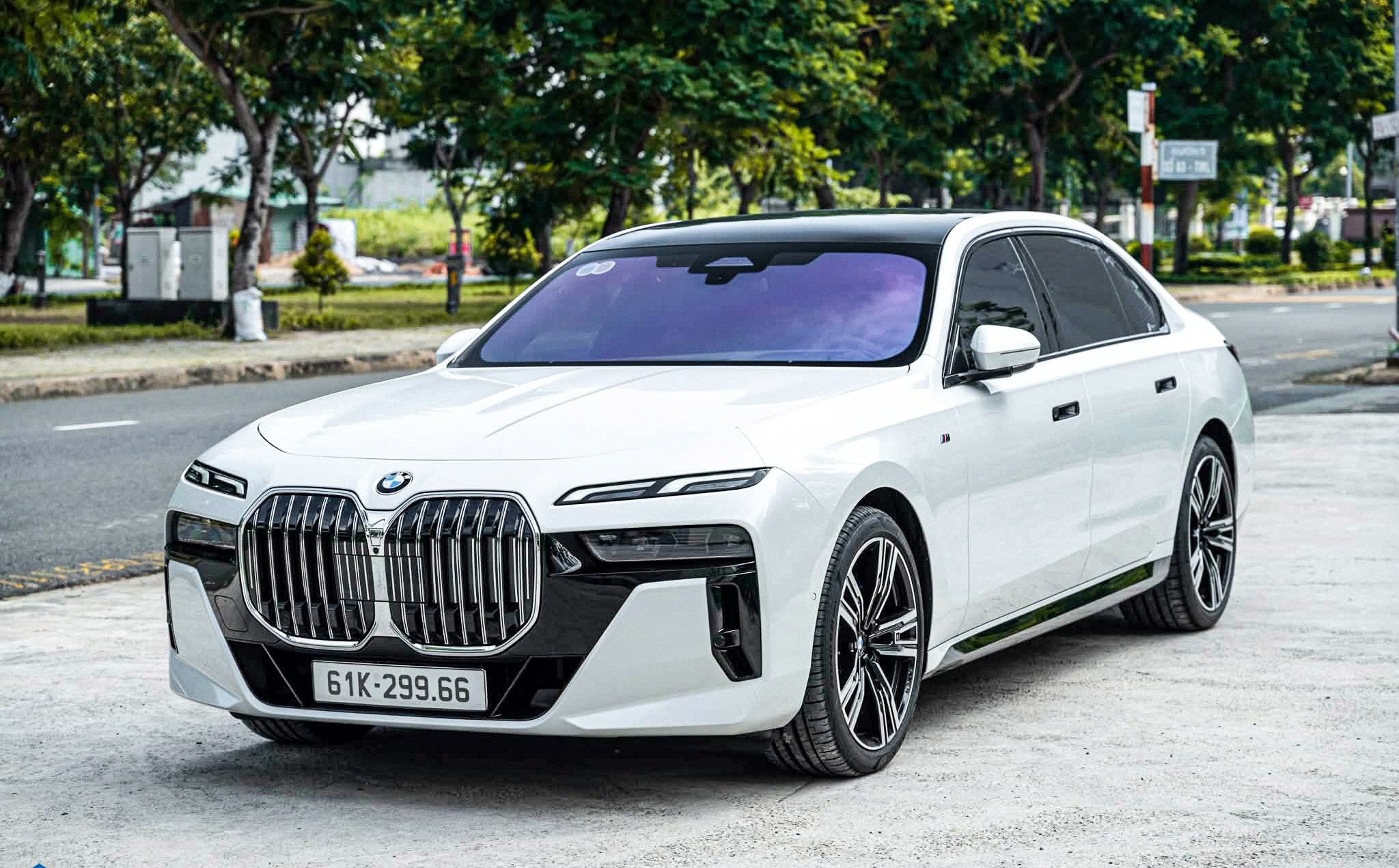 BMW 735i M Sport (All-New G70): Siêu Lướt 8,100 km, Đẹp Như Mới, Giá 3.690 Tỷ
