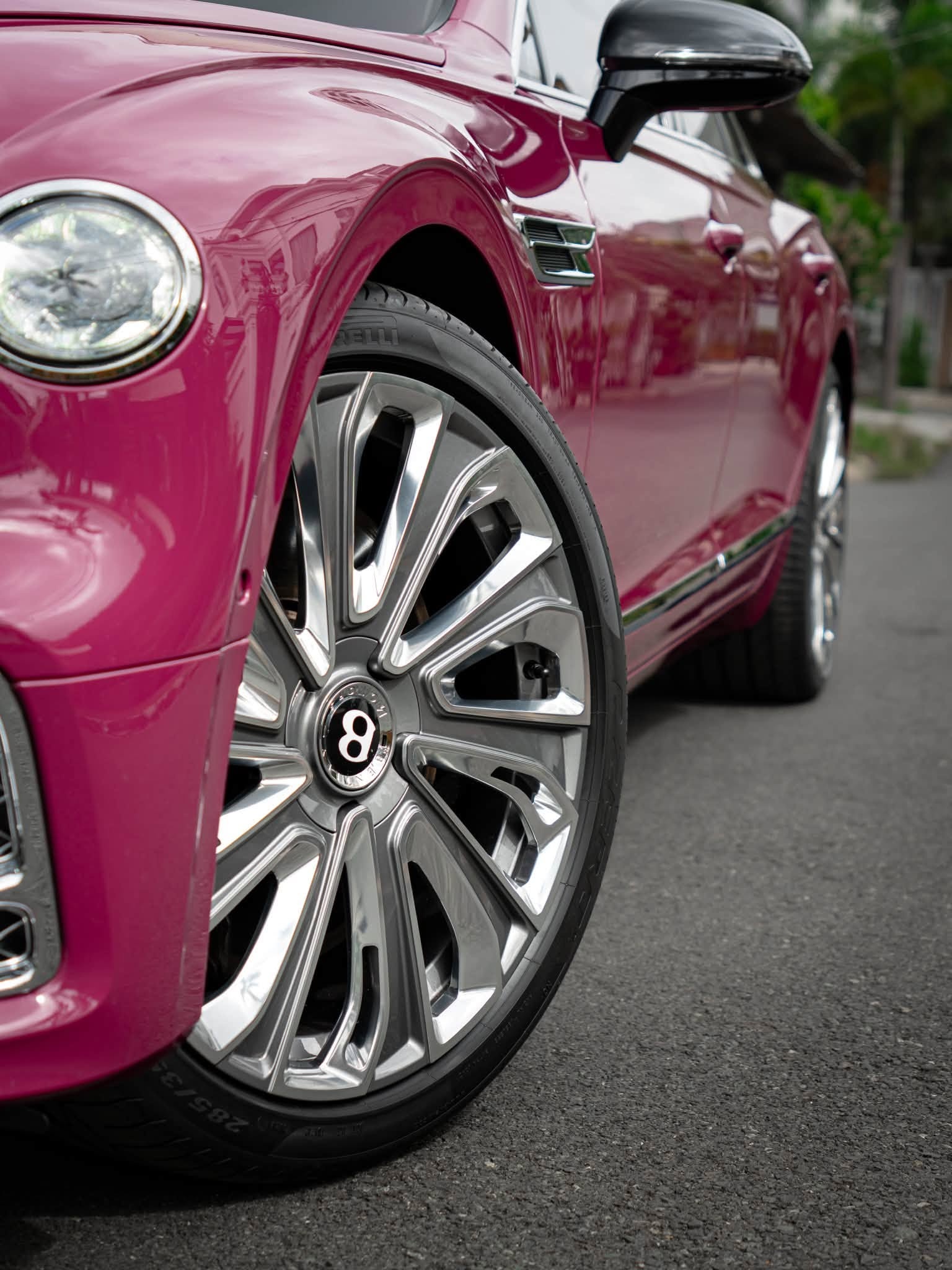 Bentley Rose Gold Bespoke Edition: Ngoại Thất Độc Bản, Nội Thất Da Thủ Công Mulliner - Ảnh thực tế 3
