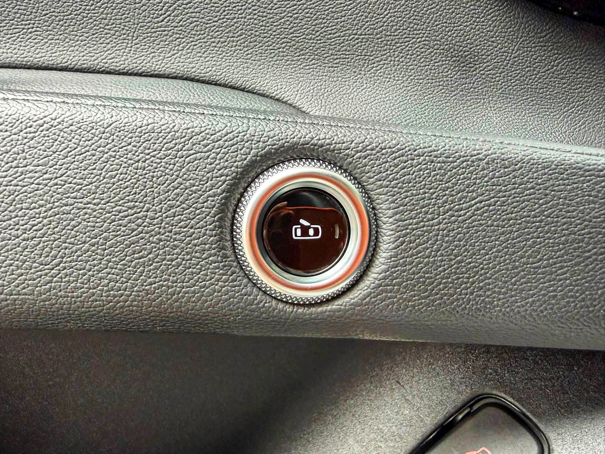 Maserati Grecale GT Mild Hybrid 300HP: Siêu Phẩm SUV Nước Ý Vô Địch Tầm Giá 1.999 Tỷ - Ảnh thực tế 6