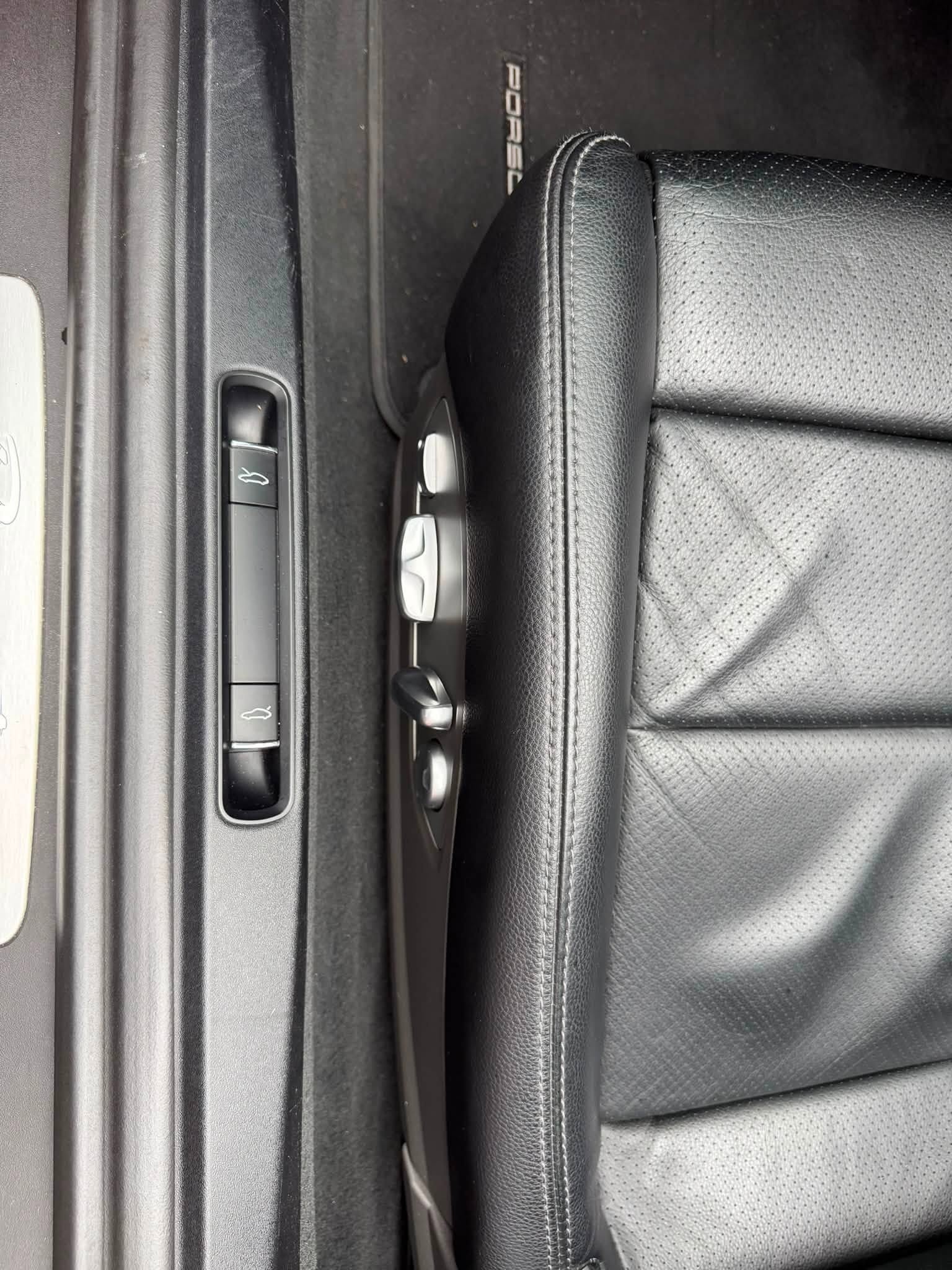 Porsche 718 Boxster S Mui Trần: Lướt 43,000 km, Đẹp Hoàn Hảo, Giá 2.99 Tỷ - Ảnh thực tế 2