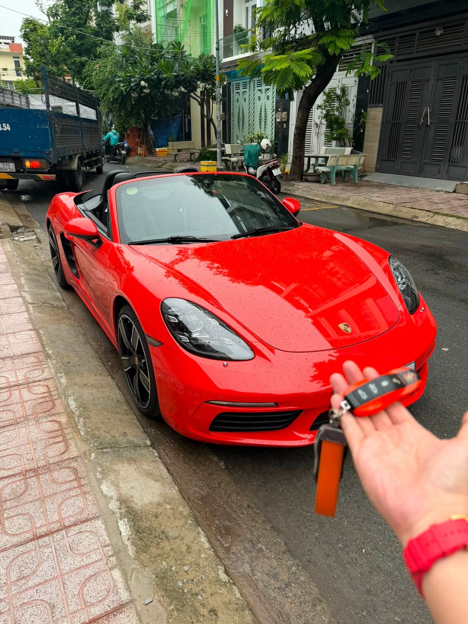 Porsche 718 Boxster S Mui Trần: Lướt 43,000 km, Đẹp Hoàn Hảo, Giá 2.99 Tỷ - Ảnh thực tế 4
