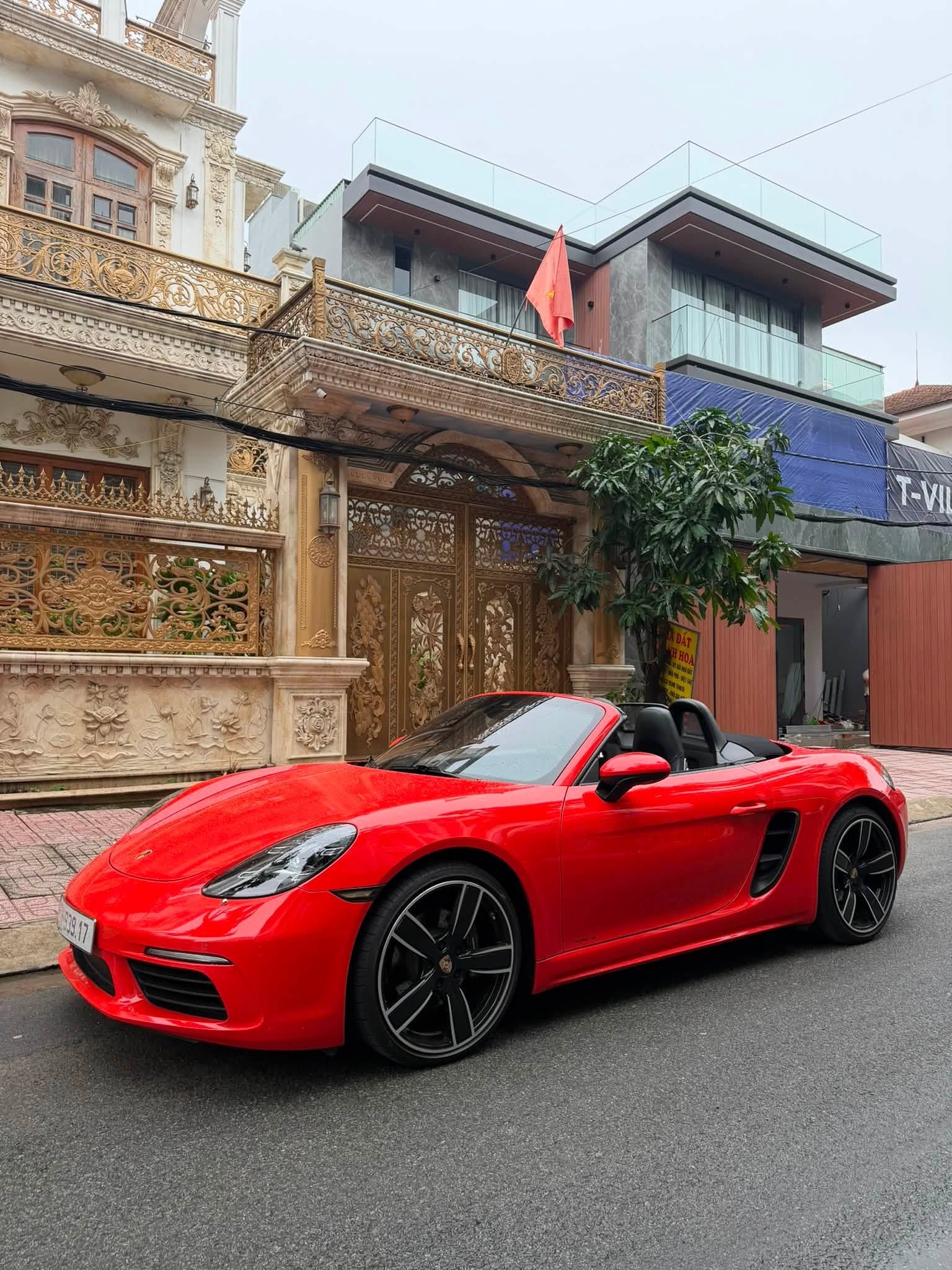 Porsche 718 Boxster S Mui Trần: Lướt 43,000 km, Đẹp Hoàn Hảo, Giá 2.99 Tỷ - Ảnh thực tế 6