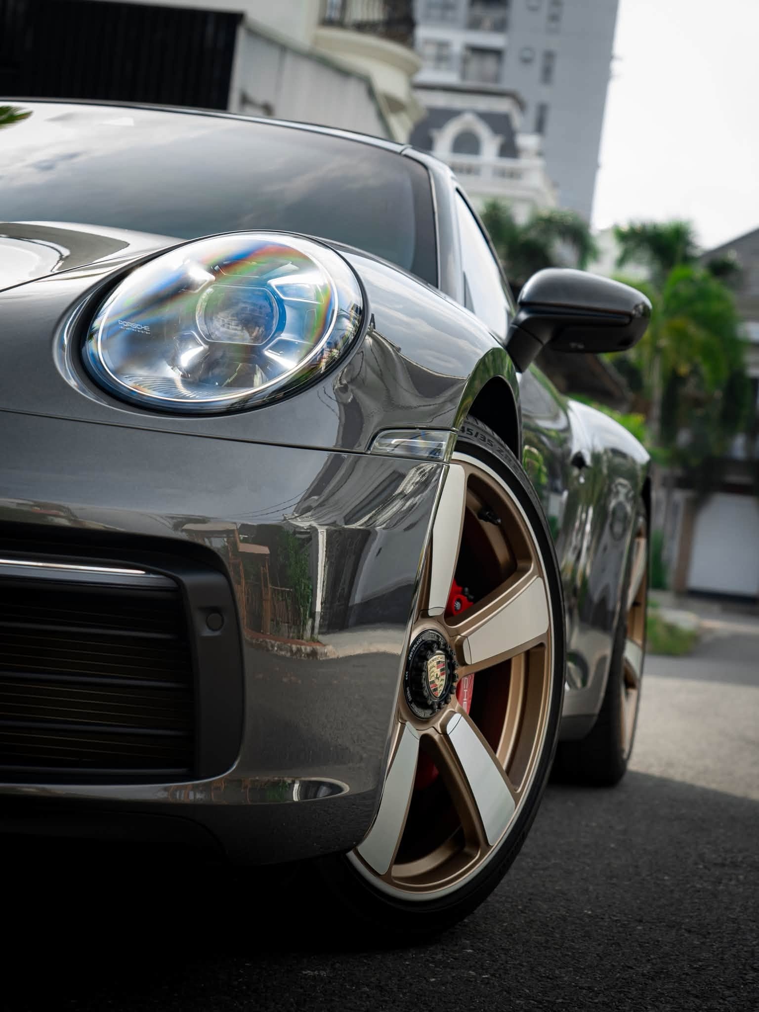 Porsche 911 Carrera 4S (992): Lướt 7,800 km, Còn BH Chính Hãng 2028, Tặng 2 Bộ Mâm, Giá 8.x Tỷ